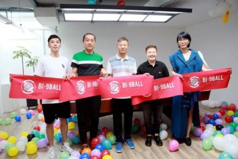 9球世界冠军留英语硕士学位，回国创业